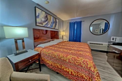 Aqua View Motel — Guest room