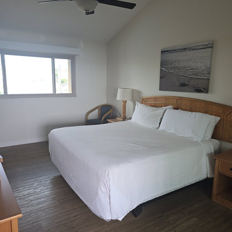 Aquamarine Villas — Guest room