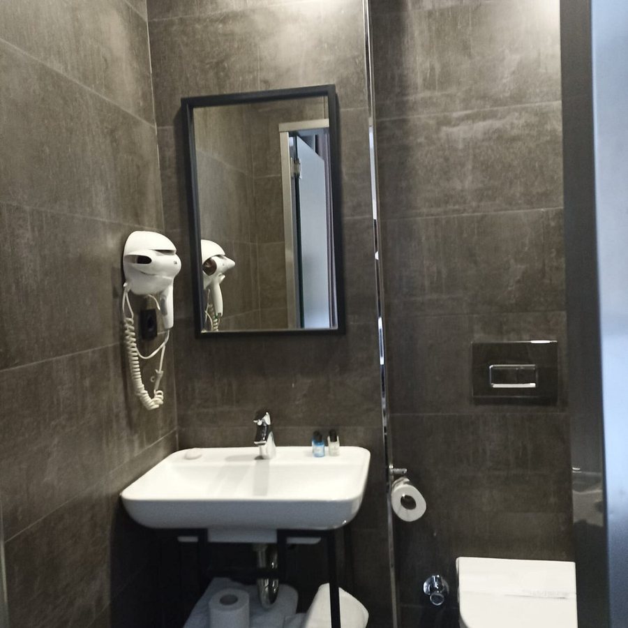 Arach Hotel Harbiye Istanbul — Bathroom