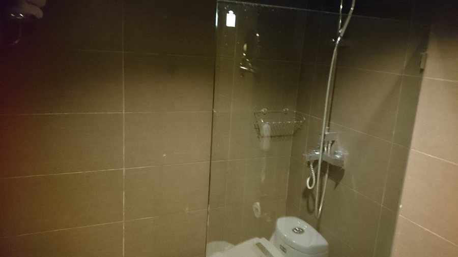 Arawana Regency Park Sukhumvit — Bathroom