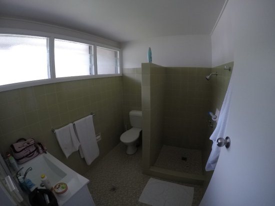 Arcadia Village Motel — Bathroom