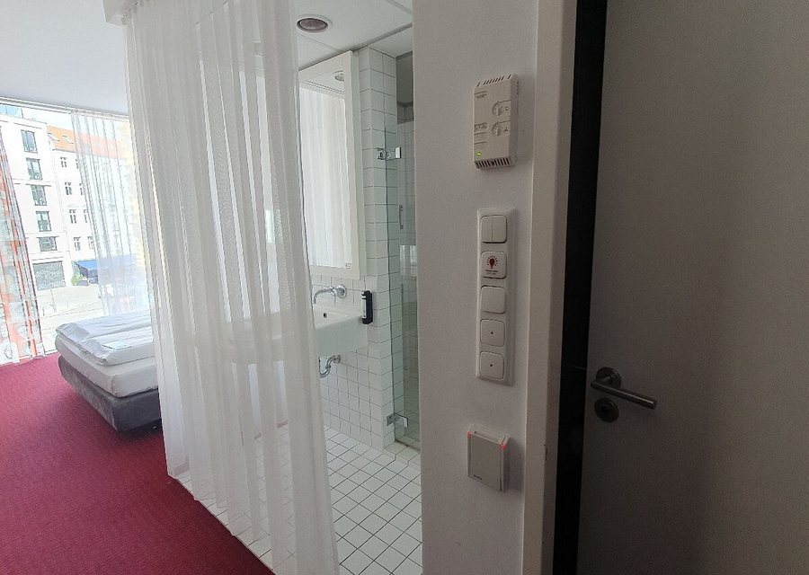 ARCOTEL Velvet — Bathroom