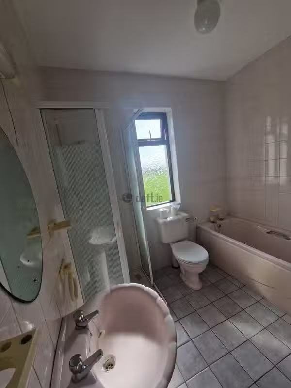 Ard na Gaoithe Accommodation Cape Clear — Bathroom