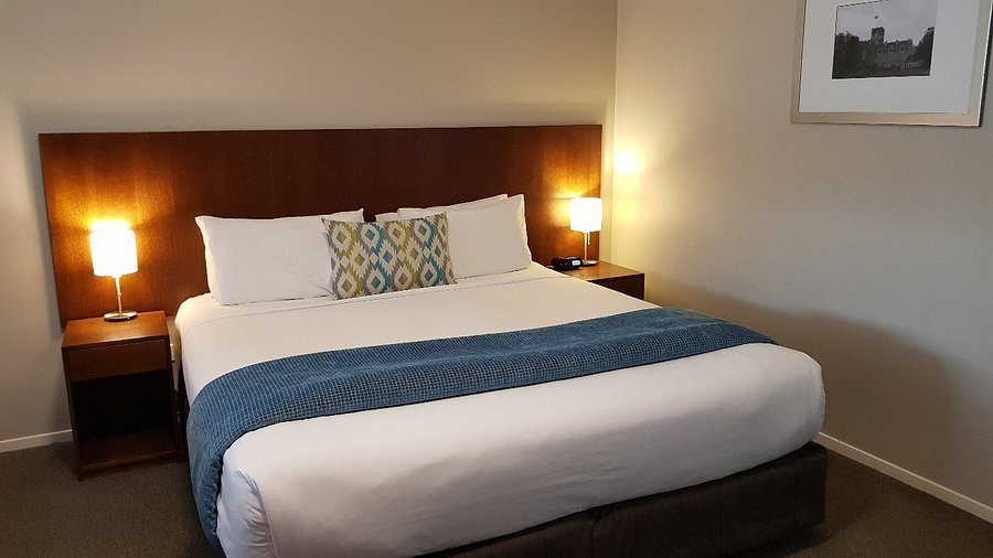 Argent Motor Lodge — Guest room