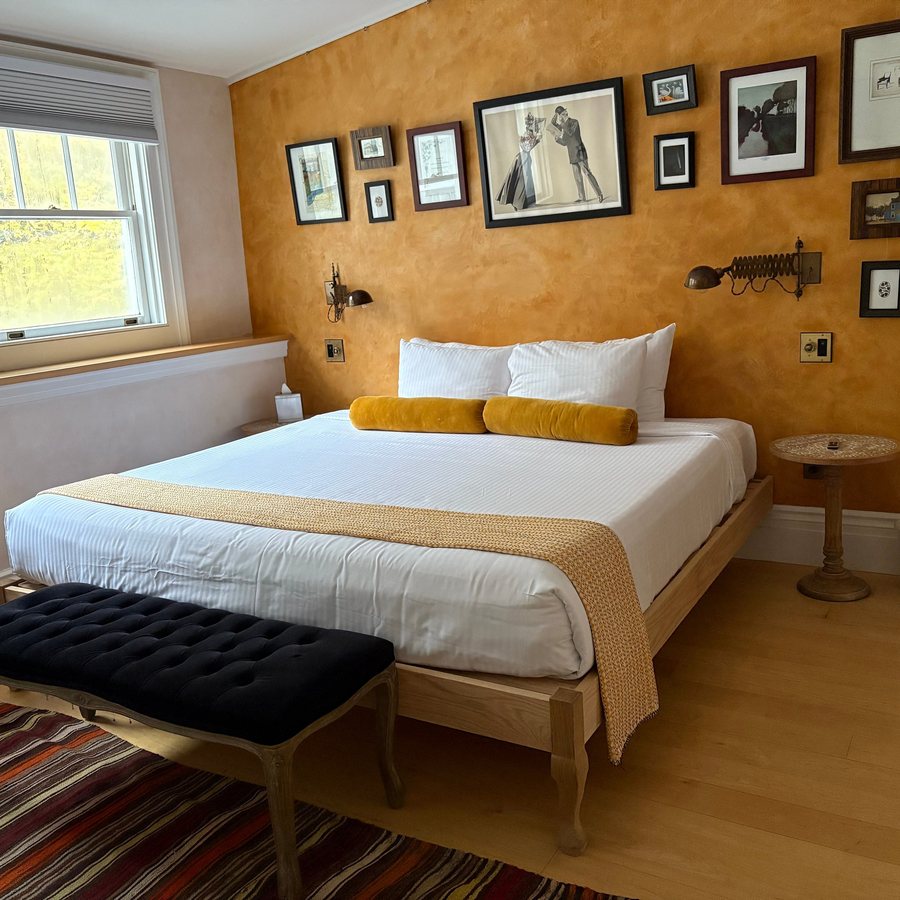 Argos Inn — Guest room