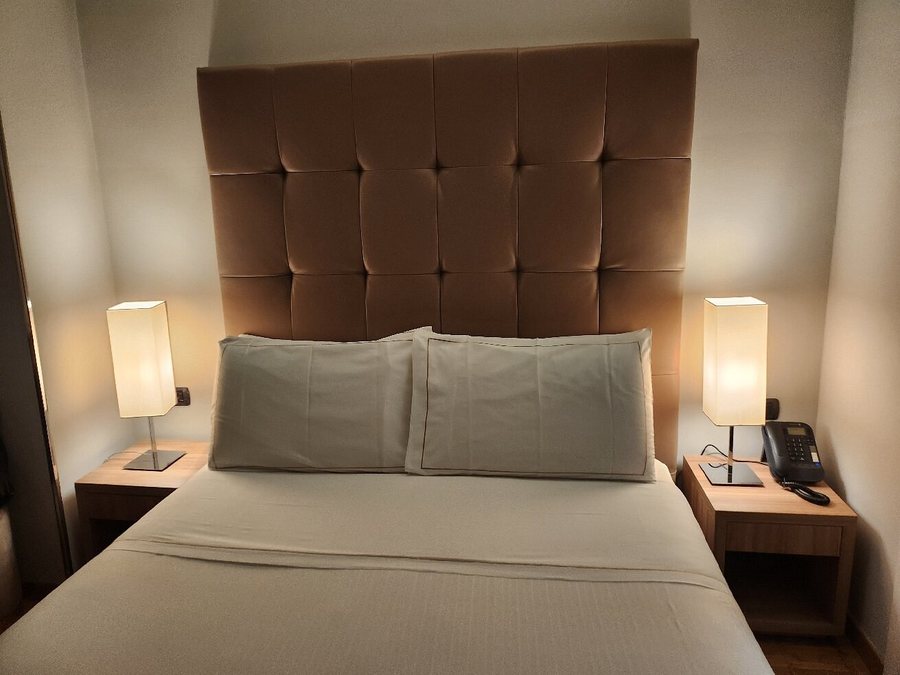 Ariston Hotel — Guest room