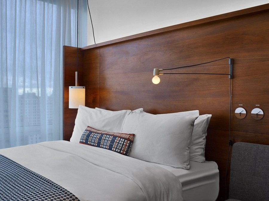 Arlo NoMad — Guest room