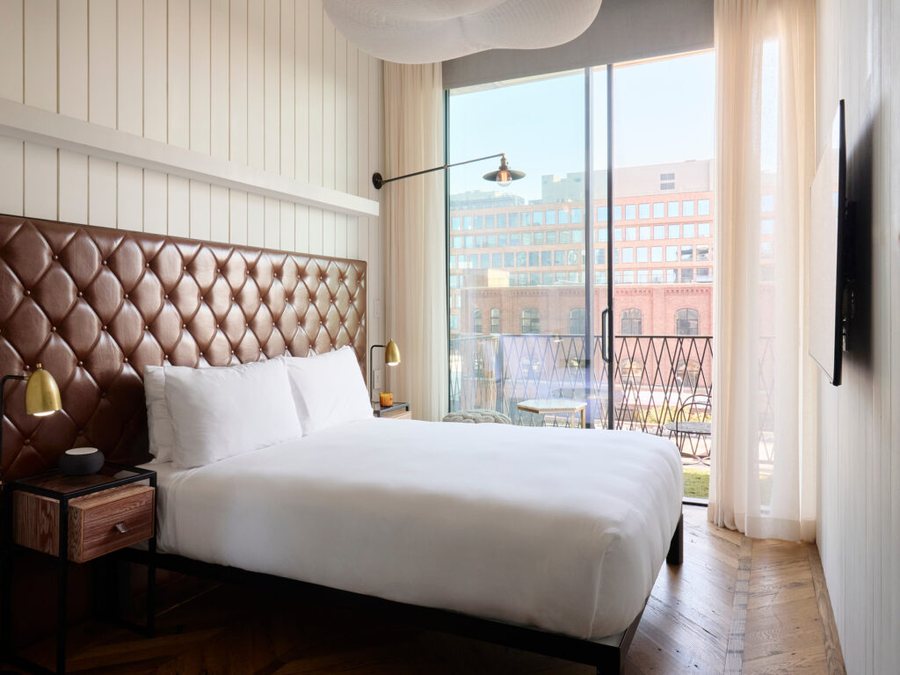 Arlo Williamsburg — Guest room