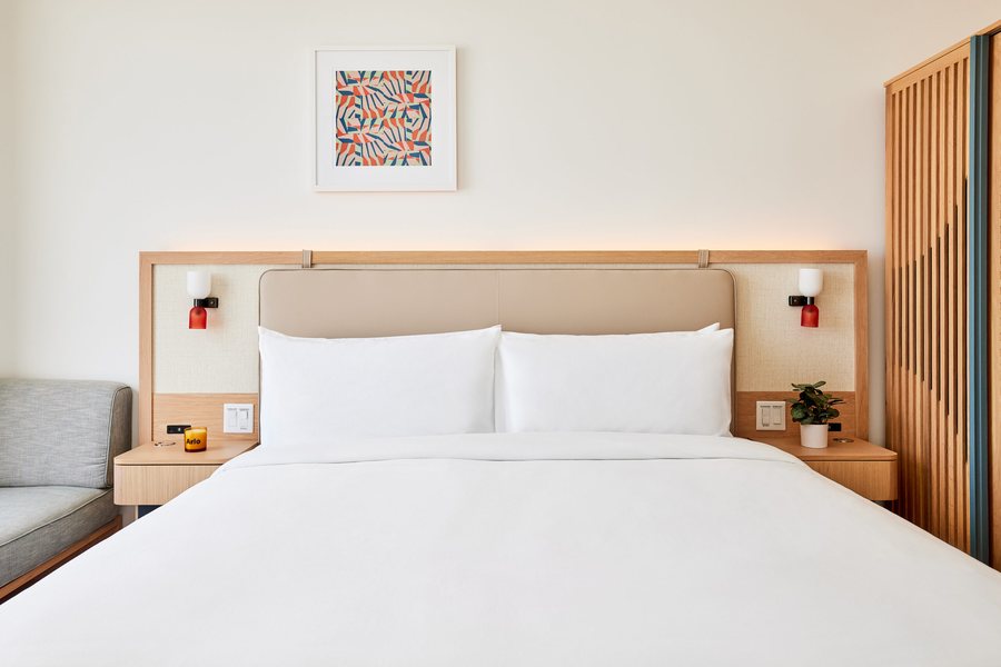 Arlo Wynwood — Guest room