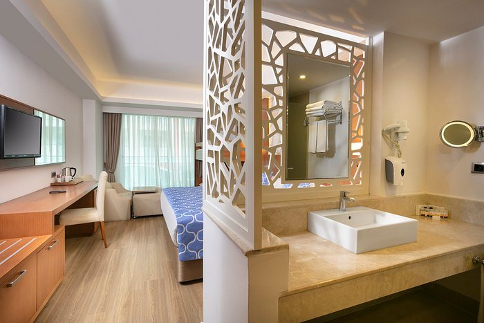 Armas Life Belek — Bathroom