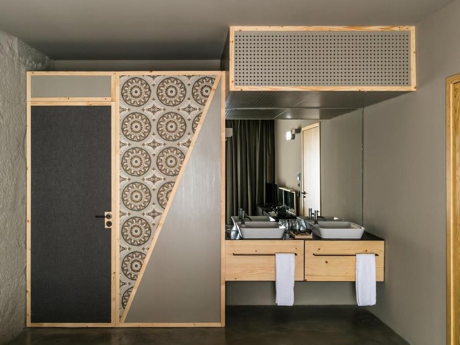 Armazem Luxury Housing — Bathroom