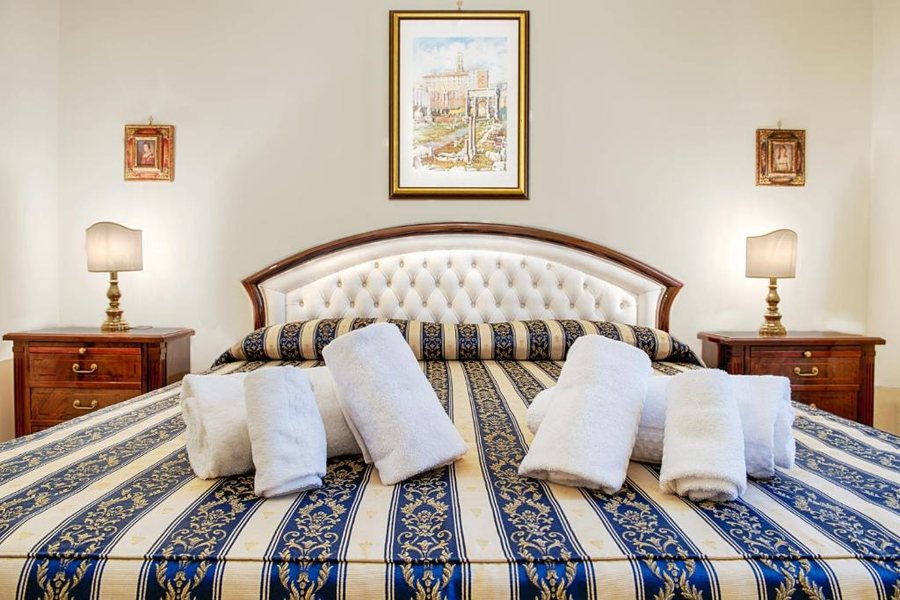 Armonia All Opera — Guest room