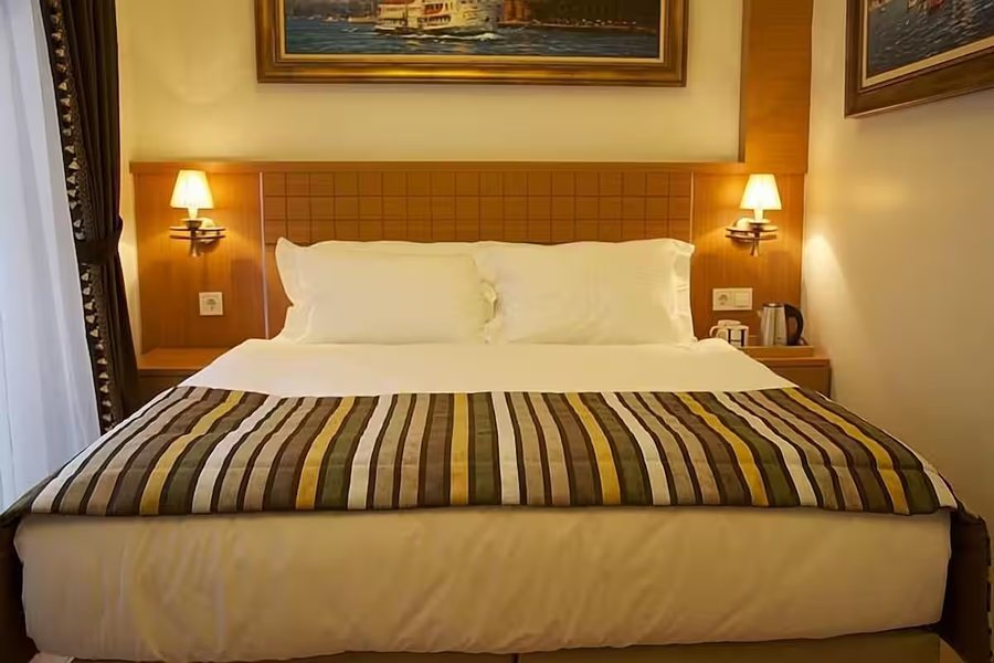 Art Nouveau Galata Istanbul — Guest room