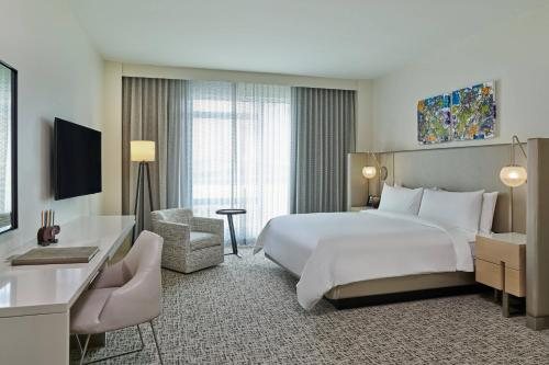 Art Ovation Hotel Autograph Collection — Guest room