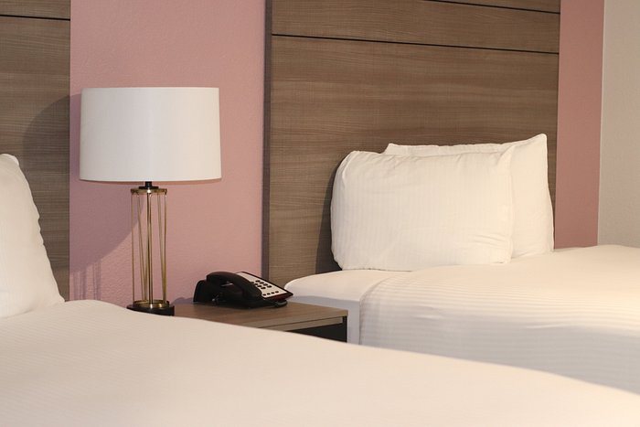Arya Inn Extended Stay — Guest room