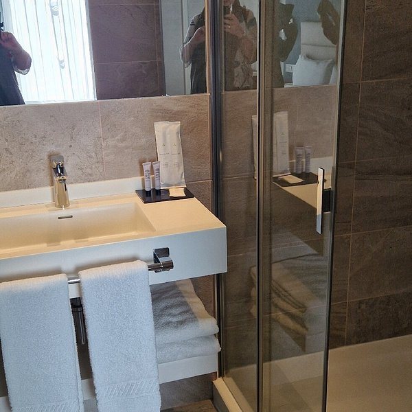 Arya Stadium Hotel Barcelona Catalonia — Bathroom