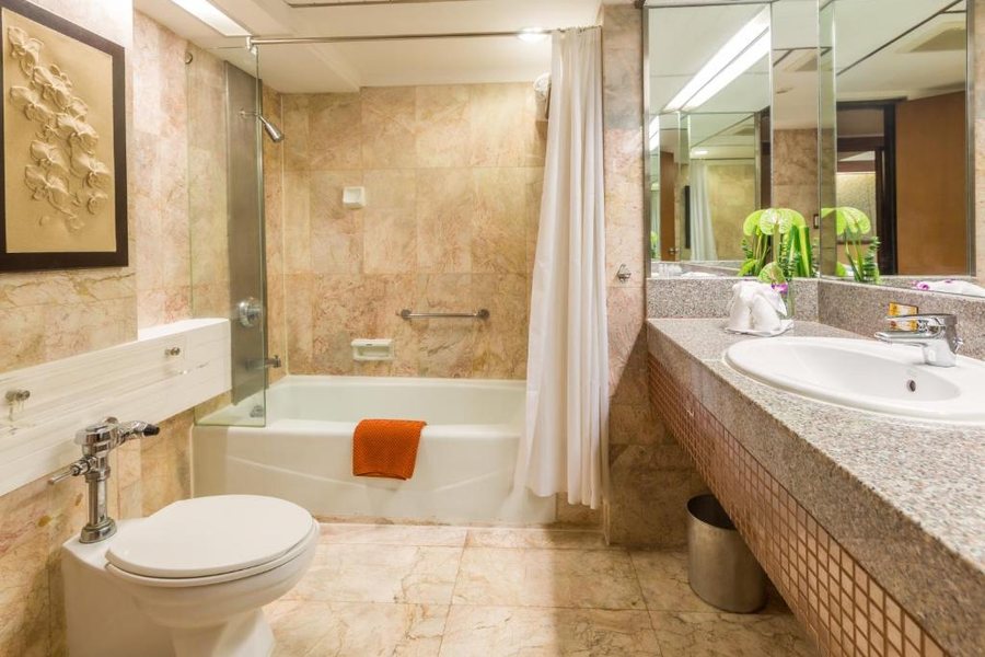 ASAI Bangkok Chinatown — Bathroom