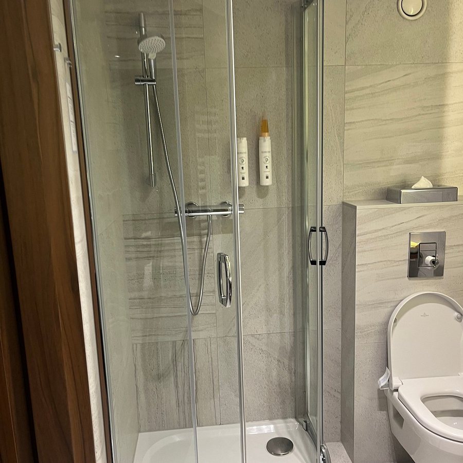 Ascot Premium Hotel — Bathroom
