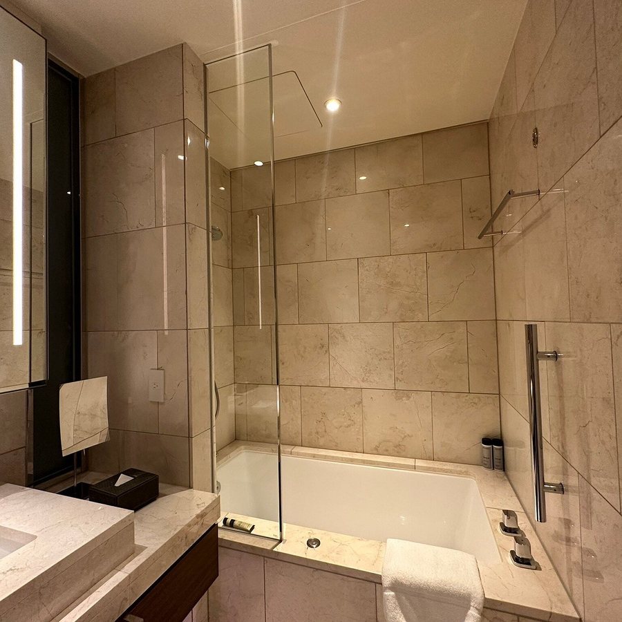 Ascott Marunouchi Tokyo — Bathroom