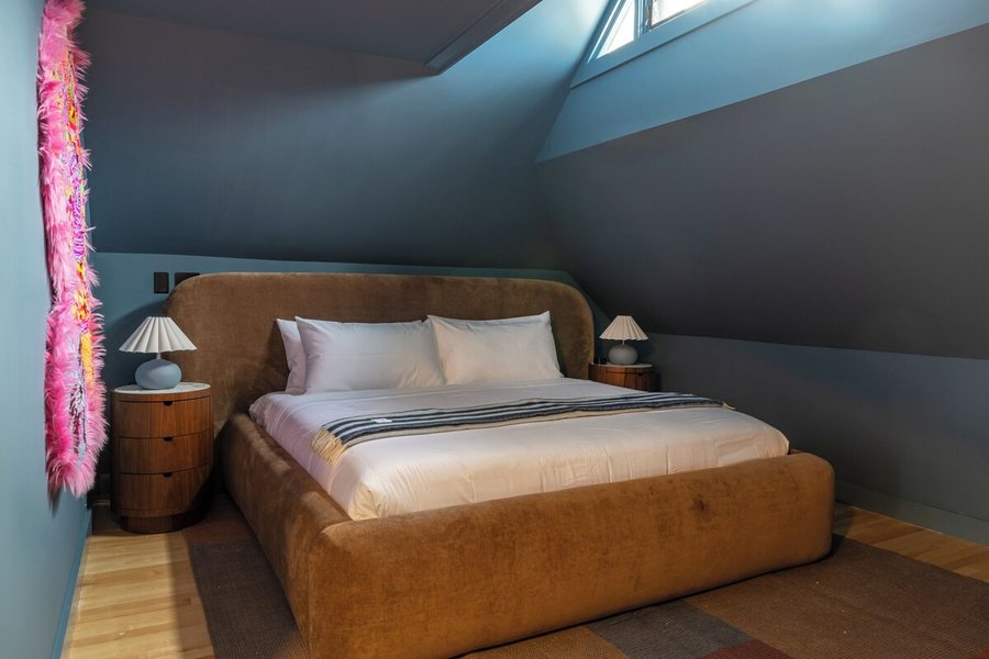 Ash Street Inn — Guest room