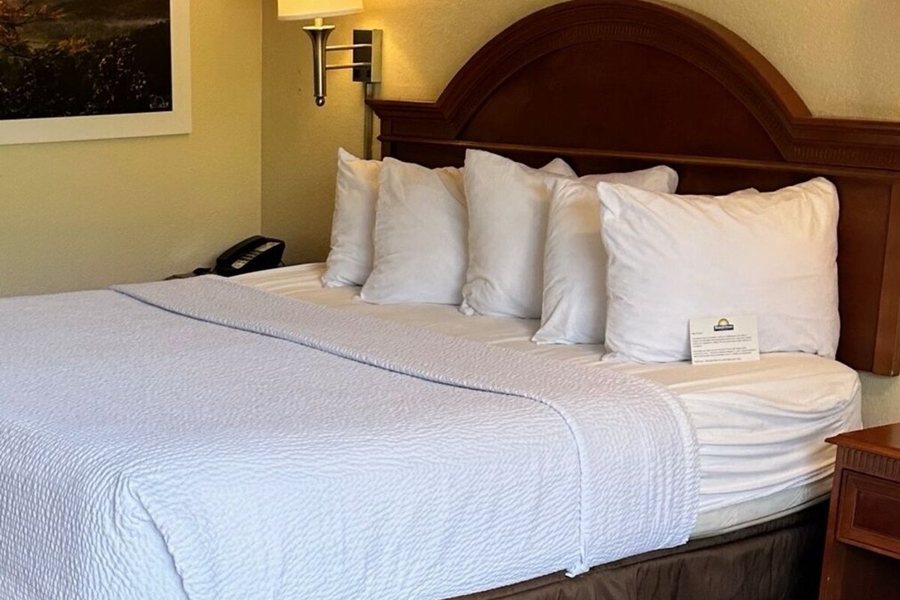 Asheville West KOA — Guest room