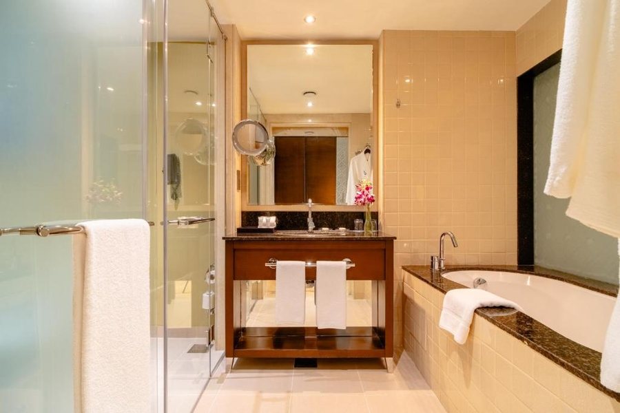Asiana Hotel — Bathroom