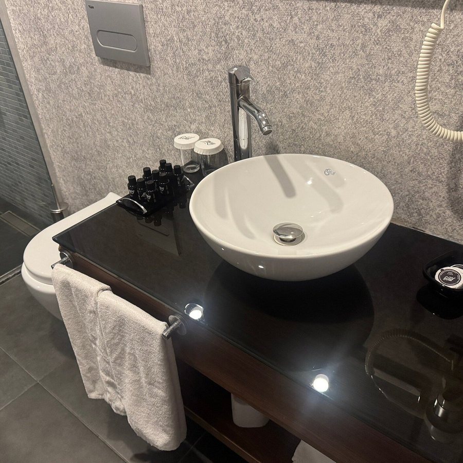 Askadar May Otel Istanbul — Bathroom