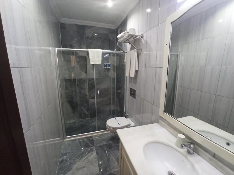 Asmali Hotel Istanbul — Bathroom