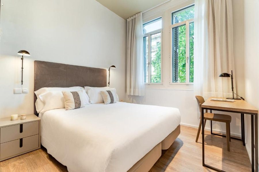 Aspasios Rambla Catalunya Suites Barcelona Catalonia — Guest room