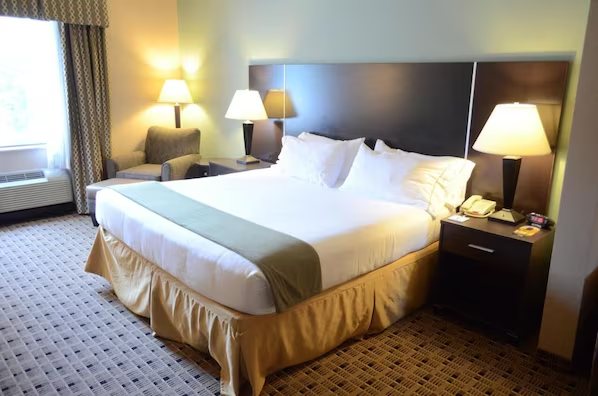 Aspen Grand Hotel — Guest room