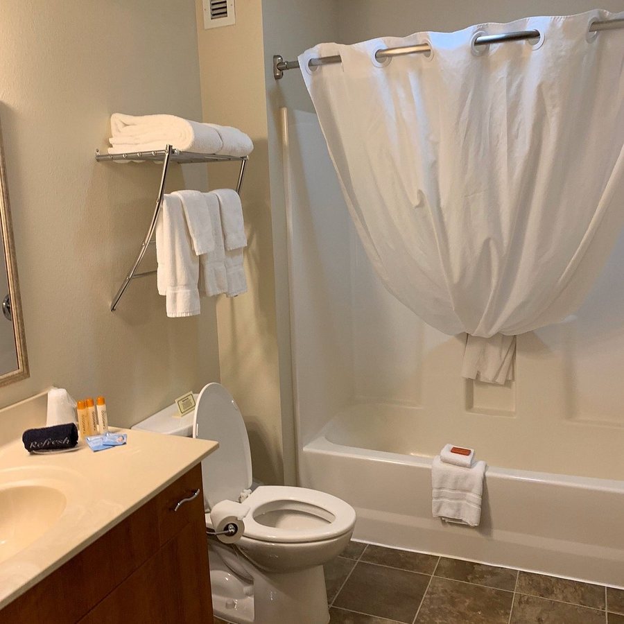 Aspen Suites Hotel Anchorage North — Bathroom