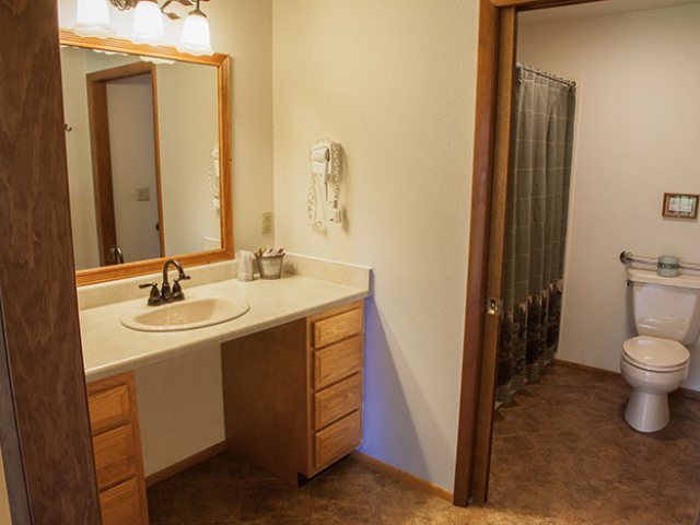 Aspen Winds on Fall River — Bathroom