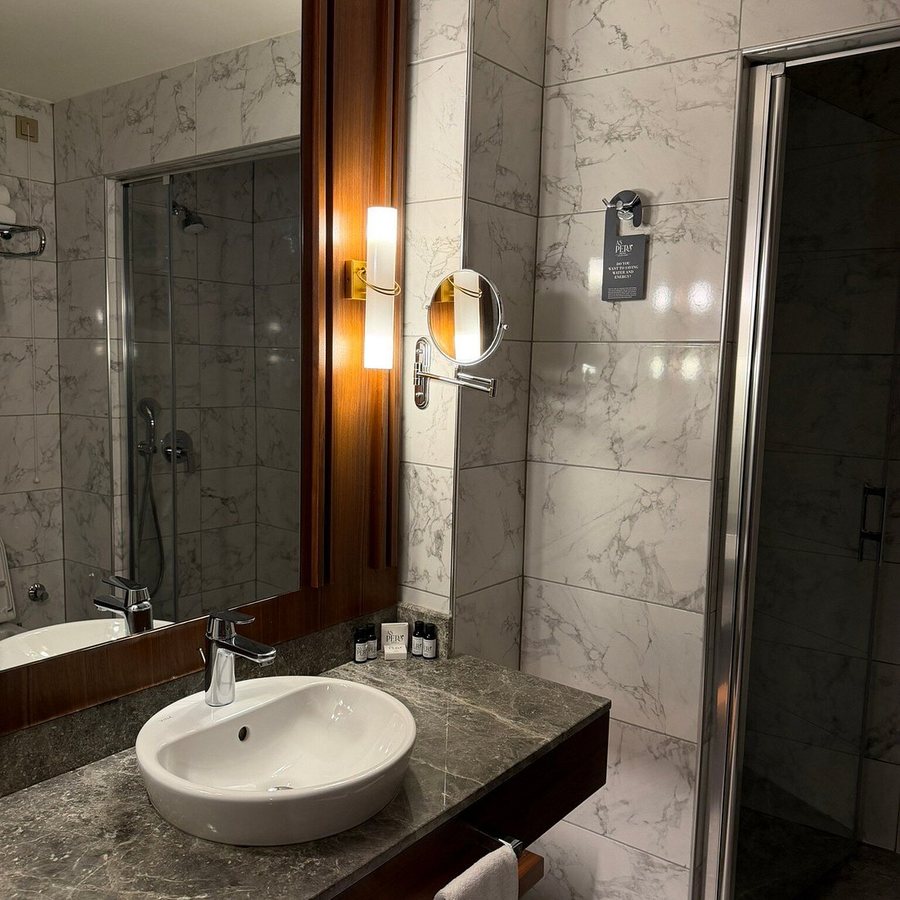 Aspera Hotel Altunizade Istanbul — Bathroom
