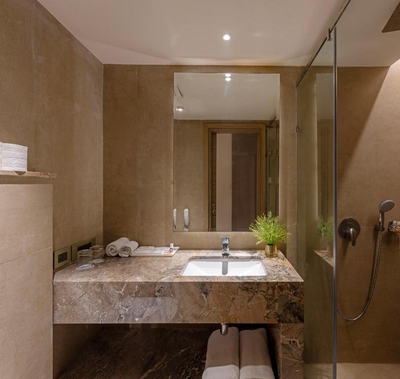 Aster Grand By Zenq Saket — Bathroom