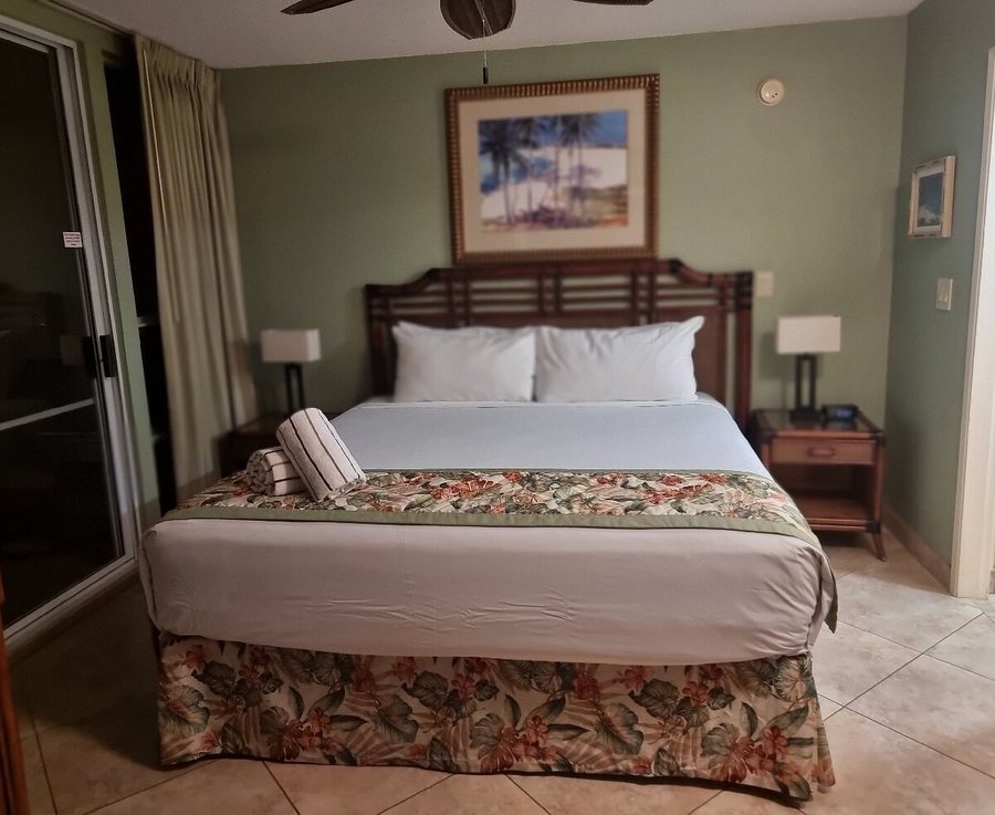 Aston At The Maui Banyan — Guest room