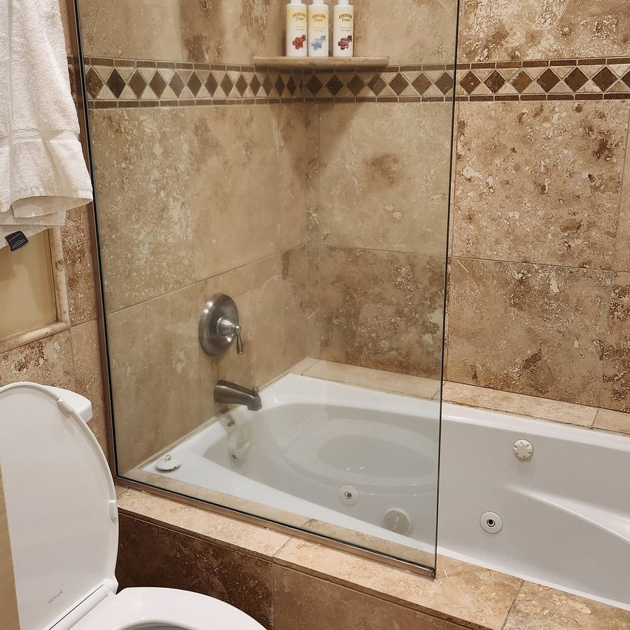 Aston At The Whaler On Kaanapali Beach — Bathroom