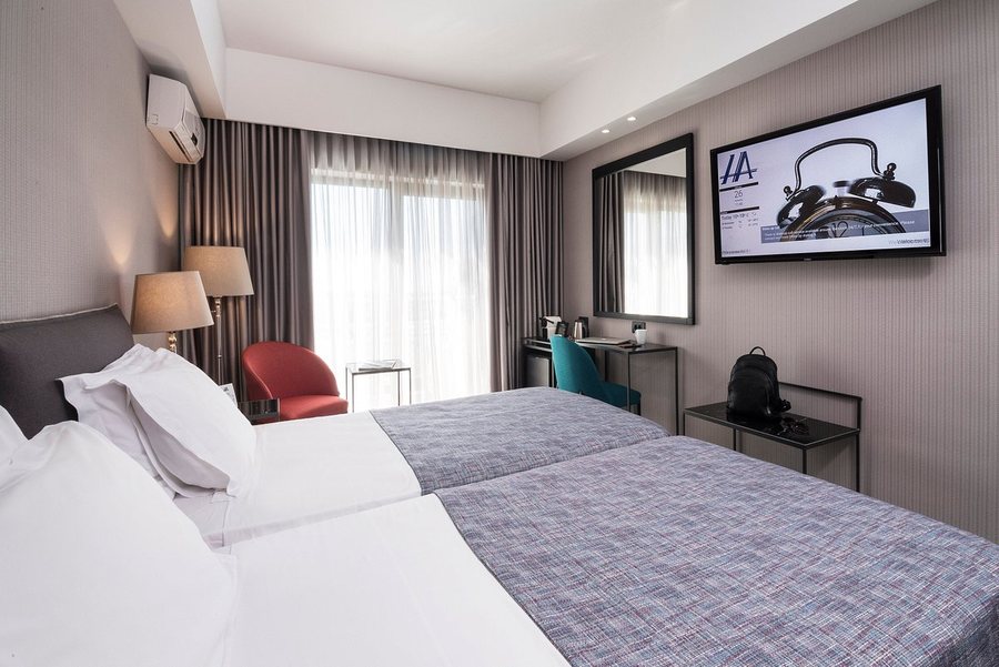 Astor Hotel — Guest room