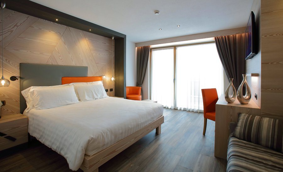 Astoria Comfort Hotel — Guest room