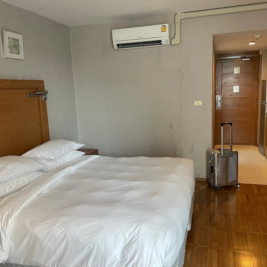 At Ease Saladaeng By AETAS — Guest room