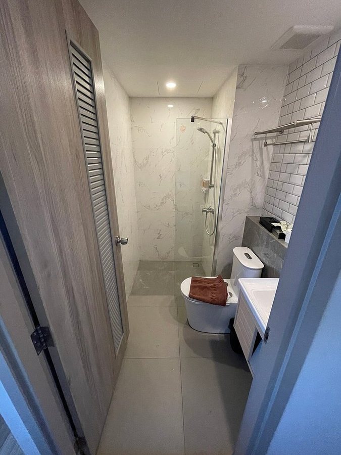 At Residence Suvarnabhumi Bangkok — Bathroom