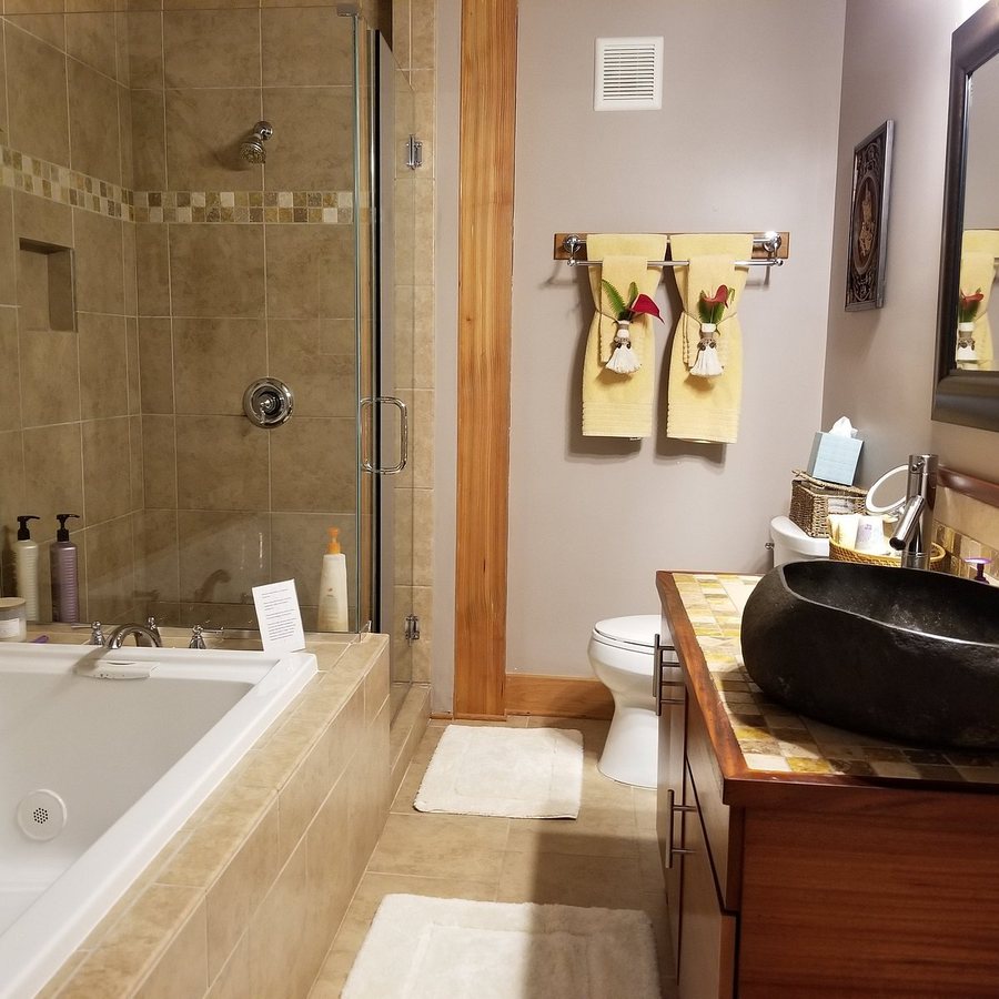 At the Craters Edge — Bathroom