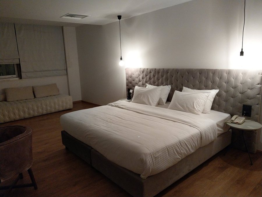 Athenaeum Palace Luxury Suites — Guest room