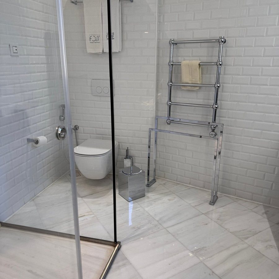 Athenian Foss — Bathroom
