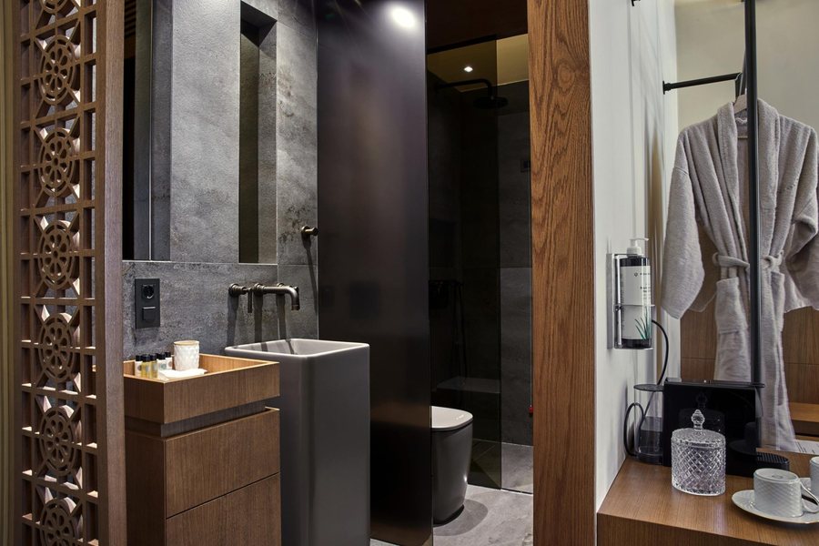 Athens 1890 Hotel Spa Adults Only — Bathroom