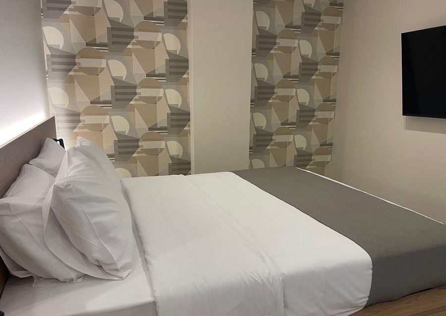 Athens City Suites — Guest room