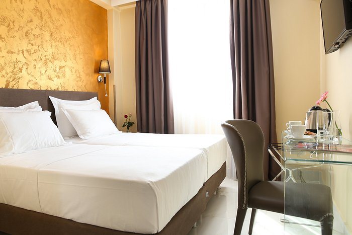 Athens Starlight Hotel — Guest room