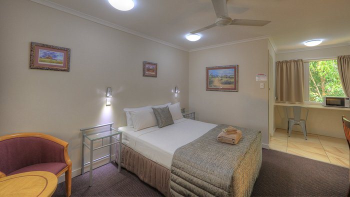 Atherton Travellers Park — Guest room