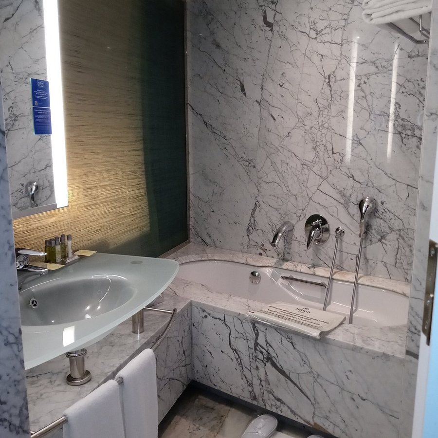 Athos Hotel — Bathroom