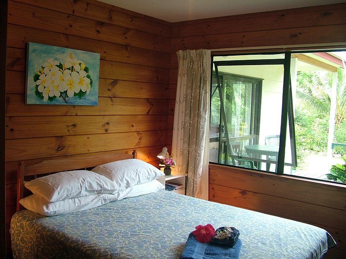 Atiu Villas — Guest room