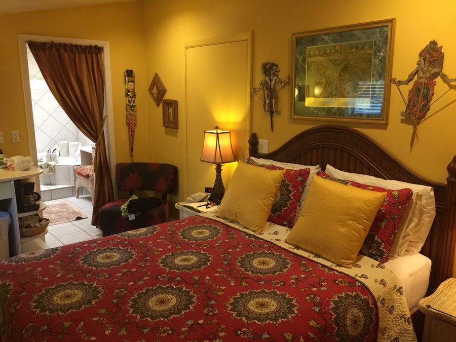Atlantis House — Guest room